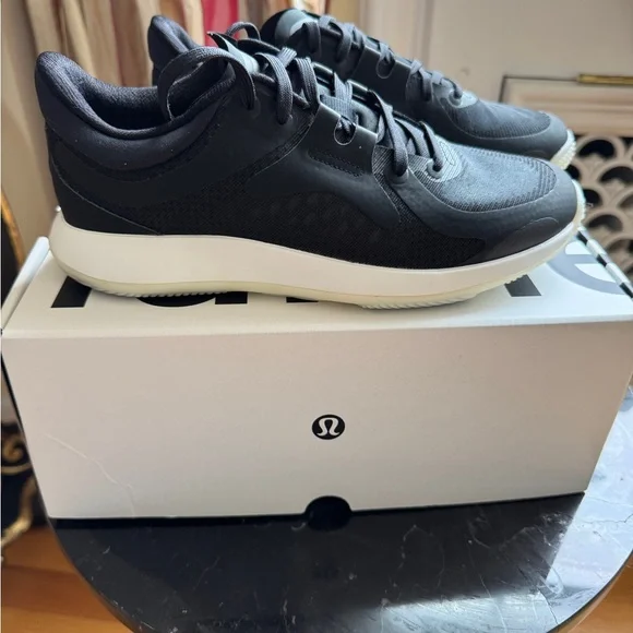 Lululemon Athletica Black Athletic Shoes Sleek Design - Picture 7 of 13